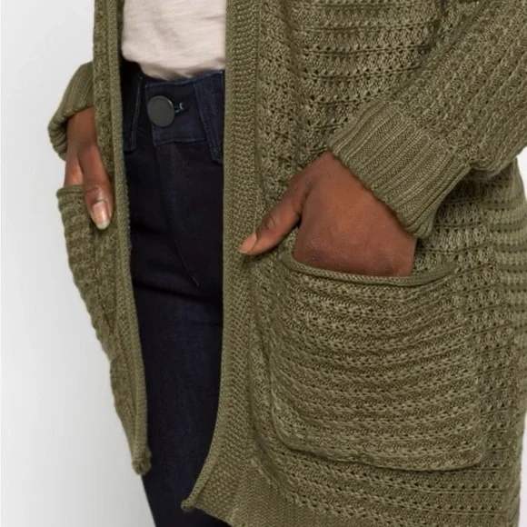 Pinque Analeigh Two Pocket Textured Cardigan - Picture 6 of 12